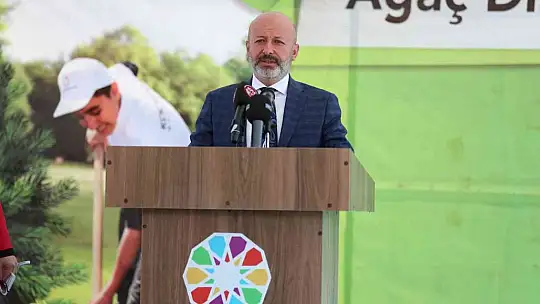 Başkan Çolakbayrakdar 'Bu yıl, 126 binden fazla ağacı toprakla buluşturduk'