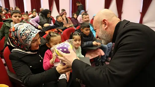 Çolakbayrakdar 'Bu zor günleri, her birlikte el ele gönül gönüle aşacağız'
