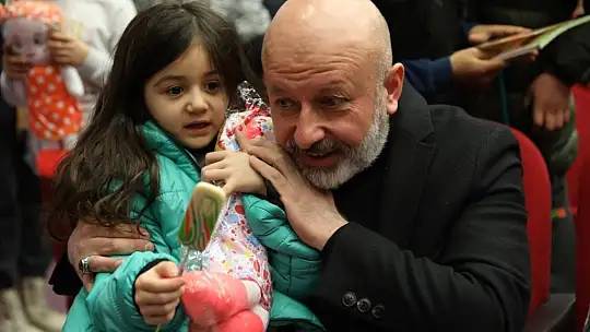 Çolakbayrakdar 'Bu zor günleri, her birlikte el ele gönül gönüle aşacağız'