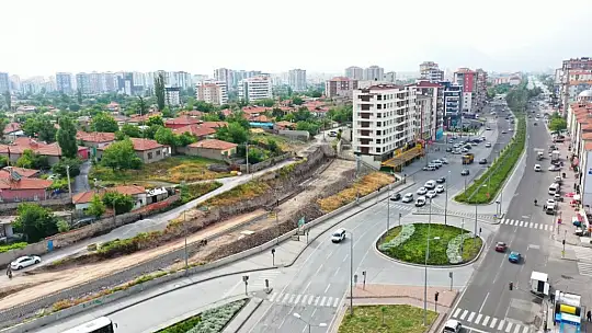 Başkan Çolakbayrakdar 'Erkilet Bulvarı ve Yeşil Mahalle, yeni yüze kavuşuyor'
