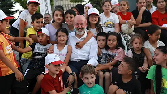Çolakbayrakdar, 'Çocuklarımızın yüzü gülsün, mahalleler şenlensin'
