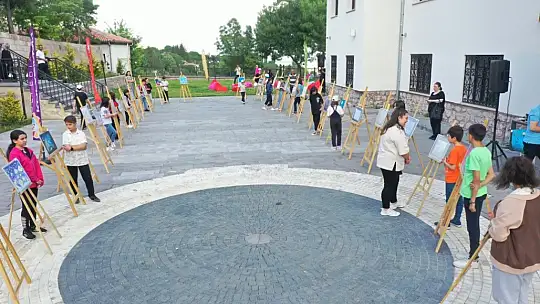 Çolakbayrakdar  gençlerimizin yanlarındayız