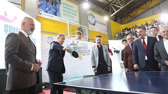 Kocasinan Belediyesi başarılı sporcuları altınla ödüllendirdi