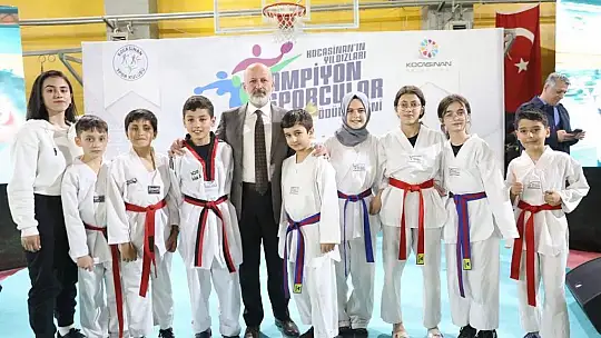 Kocasinan Belediyesi başarılı sporcuları altınla ödüllendirdi