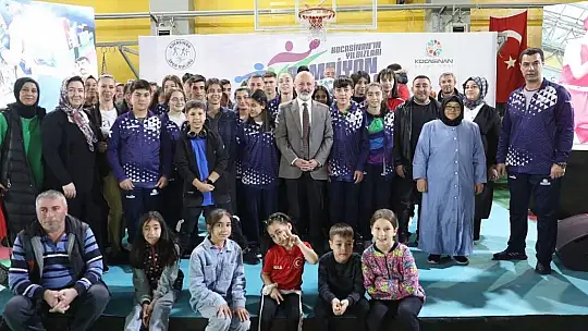 Kocasinan Belediyesi başarılı sporcuları altınla ödüllendirdi