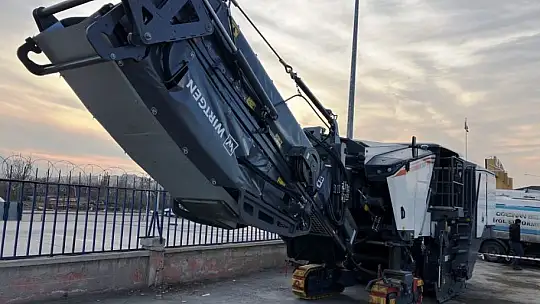 Çolakbayrakdar: 'Kayseri'de ilk ve tek olan asfalt freeze aracını filomuza ekledik'