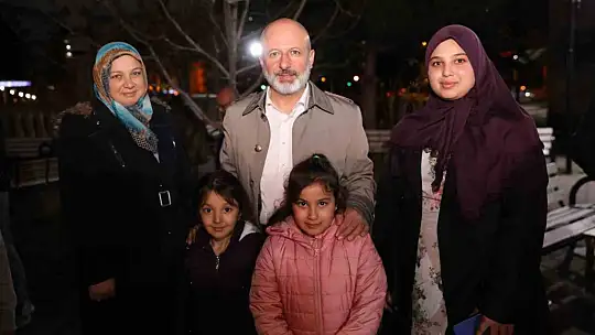 Çolakbayrakdar: 'Seyrani'yi ilmek ilmek dokuduk'