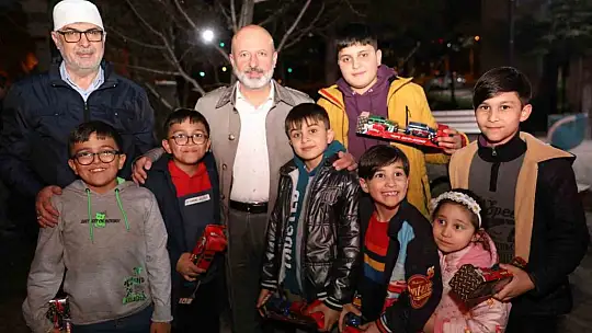 Çolakbayrakdar: 'Seyrani'yi ilmek ilmek dokuduk'