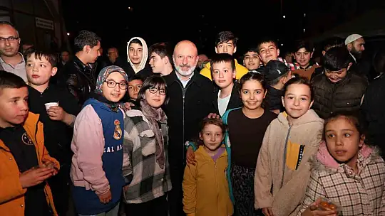 Çolakbayrakdar: 'Seyrani'yi ilmek ilmek dokuduk'