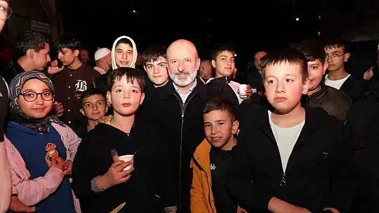 Çolakbayrakdar: 'Seyrani'yi ilmek ilmek dokuduk'