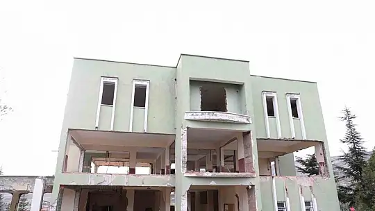 Çolakbayrakdar'dan gençlere müjde