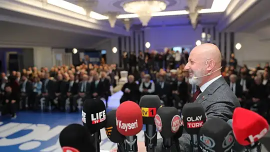 Çolakbayrakdar: 'Şehri geleceğe taşıyacak bir vizyon ile çalışıyoruz'