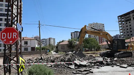 Çolakbayrakdar Seyrani'deki yeni yolu inceledi