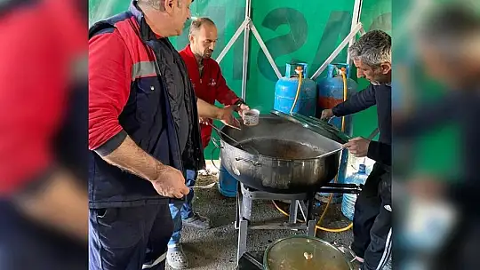 Çolakbayrakdar: 'Son yaralar sarılana kadar afet bölgesindeyiz'