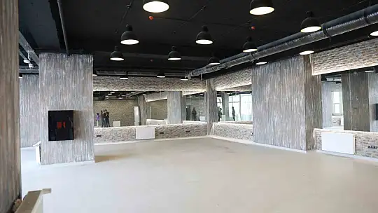 Çolakbayrakdar: ''sosyal belediyecilikte en iyi örnek''