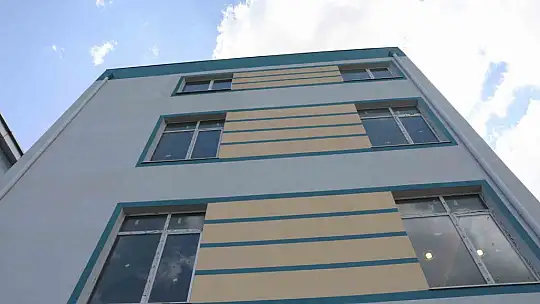 Çolakbayrakdar: ''sosyal belediyecilikte en iyi örnek''