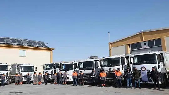 Çolakbayrakdar: 'Tüm imkanlarımız ile deprem bölgelerindeyiz'