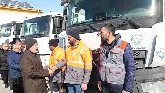 Çolakbayrakdar: 'Tüm imkanlarımız ile deprem bölgelerindeyiz'