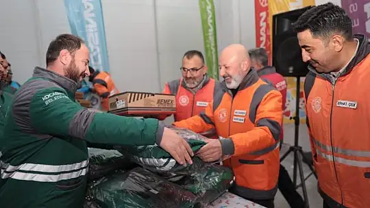 Başkan Çolakbayrakdar: 'Her alanda farklılık oluşturuyoruz'