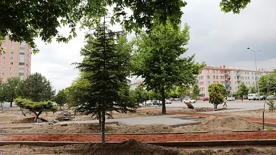 Çolakbayrakdar Ziyagökalp'de Kuzulu Parkı'nda çalışmaları inceledi