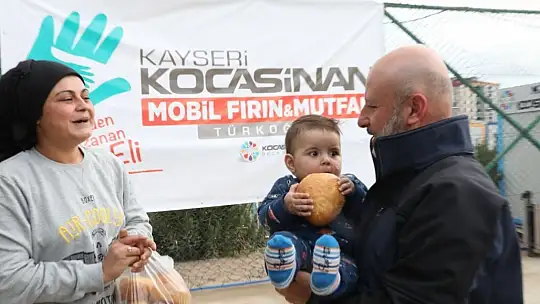 Kocasinan'ın mobil fırını günlük 16 bin ekmek dağıtıyor