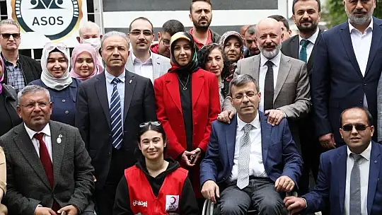 Çolakbayrakdar, 'Engelsiz yaşam için engellilerin her zaman yanlarındayız'