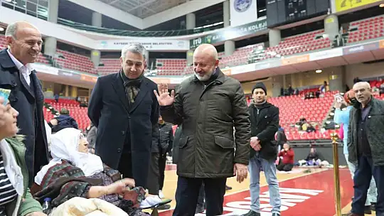 Çolakbayrakdar'dan tesislerdeki vatandaşlara ziyaret