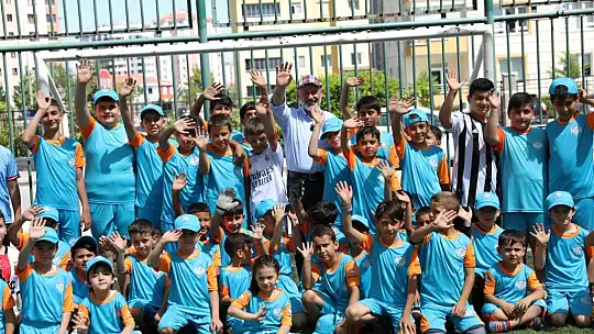 Çolakbayrakdar'dan gençlere müjde!