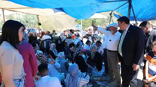 Çolakbayrakdar Ve Vatandaşlar Pilav Şenliğinde Bir Araya Geldi