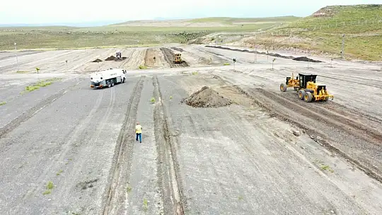 Çolakbayrakdar kurban kesim yerinde incelemelerde bulundu