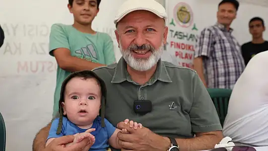 Çolakbayrakdar Pilav Şenliği'nde vatandaşla bir araya geldi
