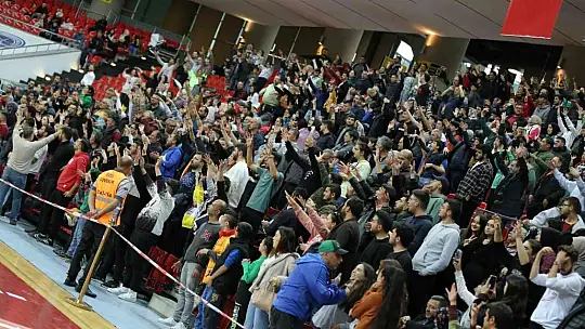 Palancıoğlu, takımı tebrik Etti