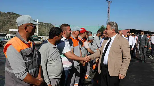 Palancıoğlu Belediye Çalışanlarıyla Bayramlaştı