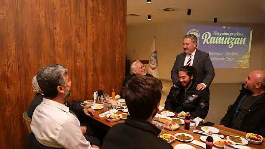 Palancıoğlu, belediye meclis üyeleriyle iftarda bir araya geldi