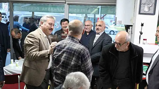 Palancıoğlu, Birleşik Kafkasya Derneği'nde depremzedelerle bir araya geldi