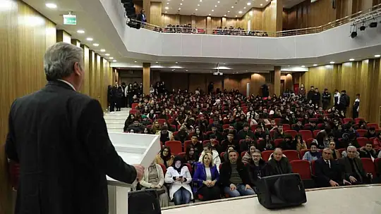 Başkan Palancıoğlu öğrencilerle tecrübelerini paylaştı