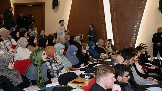 Başkan Yalçın'dan gençliğe yönelik bir program daha