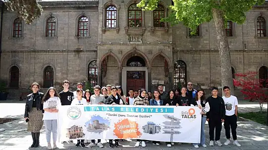 Başkan Yalçın'dan öğrencilere süpriz