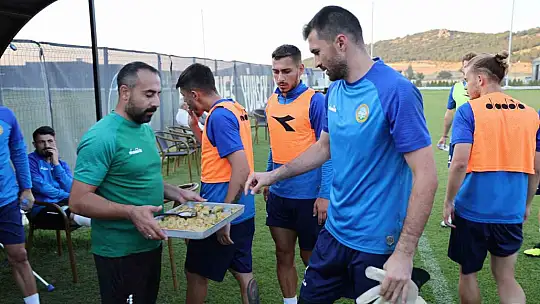 Başkan Yalçın Talasgücü'nü Erciyes'te ziyaret etti