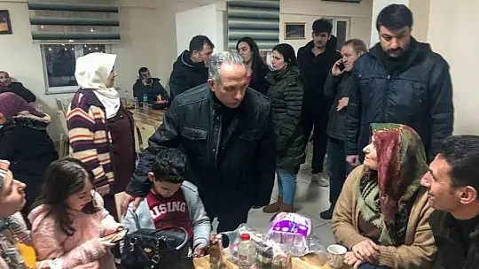 Başkan Yalçın mekik dokuyor