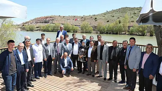 Mustafa Yalçın Zincidere'de 'Muhtarlar toplantısı' gerçekleştirdi