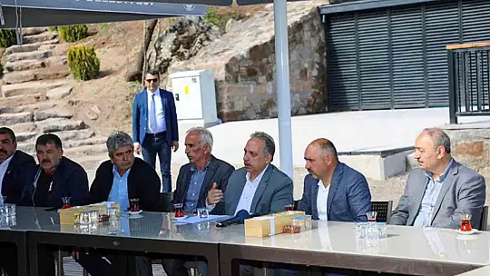 Mustafa Yalçın Zincidere'de 'Muhtarlar toplantısı' gerçekleştirdi