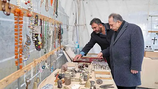Başkan Yalçın yılın ilk antika pazarında