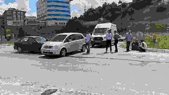 Bayram gezmesinde trafik kazası: 3'ü çocuk 5 yaralı