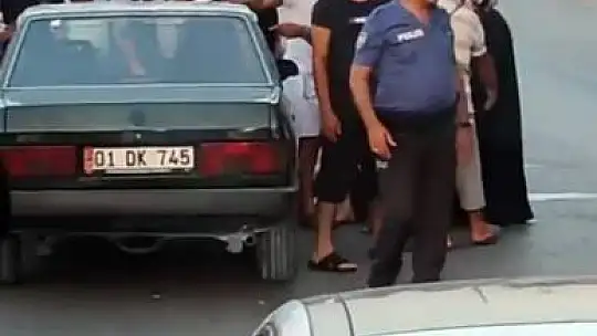 Bisikletiyle yolun karşısına geçmek isteyen çocuğa otomobil çarptı