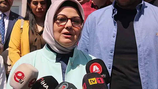 Ayşe Böhürler oyunu kullandı