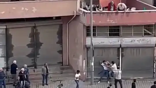 Boks maçı değil, trafik kazası sonrası kavga