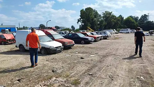 Borçlarını ödemek için yediemine verdikleri araçları kayboldu
