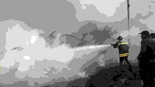 Boş arsada çıkan yangın korkuttu