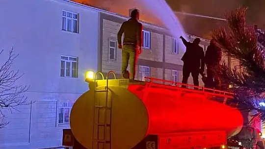 4 katlı binada yangın çıktı